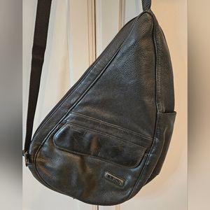 L.L.Bean Vintage Leather Kidney Crossbody Bag
